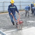 Kiedy można bezpiecznie kłaść panele? Przewodnik po czasie schnięcia wylewki i testach wilgotności